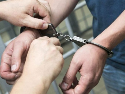 За грабёж средь бела дня криворожанин получил 4 с половиной года лишения свободы