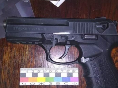 На Днепропетровщине подросток из пистолета застрелил соседа