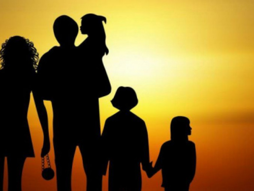 Понад 1 200 дітей із багатодітних криворізьких родин отримають матеріальну допомогу