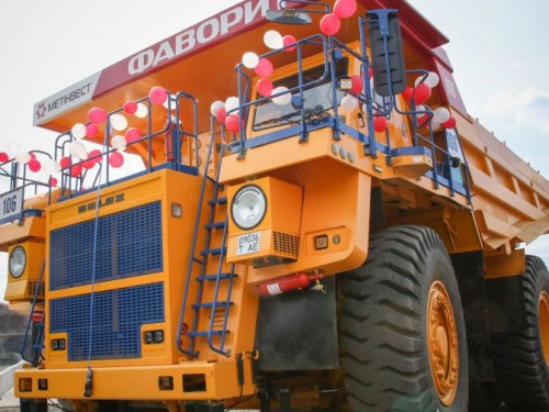 Полмиллиарда гривен на самосвалы: в Кривом Роге крупное промышленное предприятие обновляет автопарк