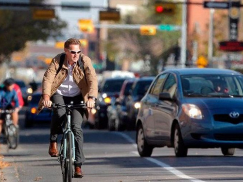 Нові правила для водіїв, пішоходів та велосипедистів