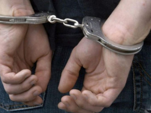 На Днепропетровщине полицейские задержали 10 человек наркогруппировки (видео)