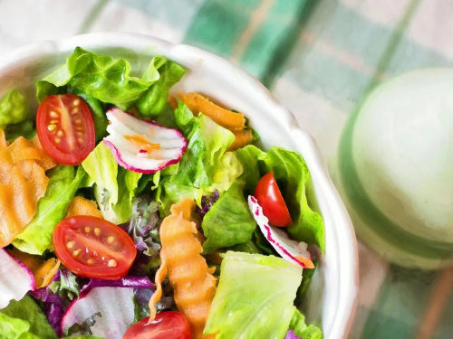 Корисні соуси замість майонезу: що обрати для салату - фото з відкритих джерел