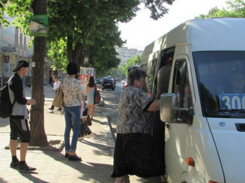 В Кривом Роге активисты проверили, как ходят маршрутки после 21.00: результаты печальные