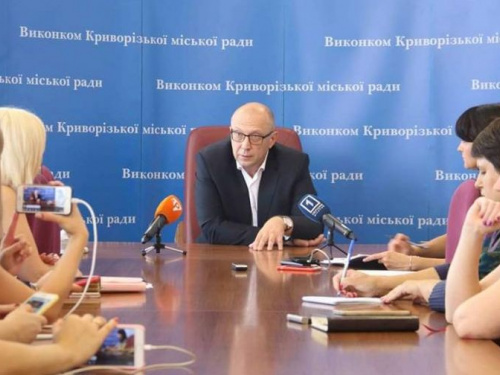 В Кривом Роге на пресс-конференции прокомментировали слухи о закрытии детских стационаров, и о внедрении медреформы