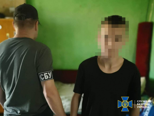 «Замінував» школу за підписку в телеграмі: на Дніпропетровщині викрили підлітка-агента