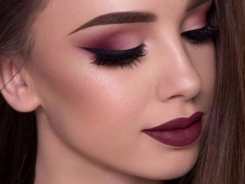 Сяйво, ніжність і любов: макіяж, що підкреслює природну красу - фото з відкритих джерел