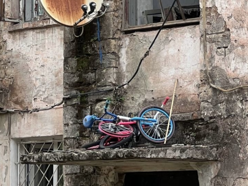 Вбивають людей високоточним: росіяни скоїли черговий воєнний злочин у Кривому Розі 28 жовтня (відео)