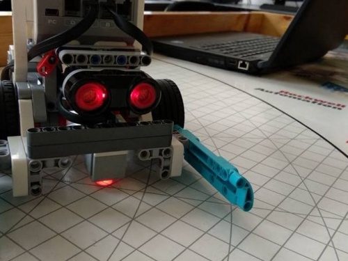 Superheroes: в Кривом Роге обычные школьники будут делать роботов и управлять смарт-механизмами