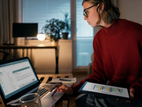 Як залишатися у формі, працюючи вночі - фото з відкритих джерел