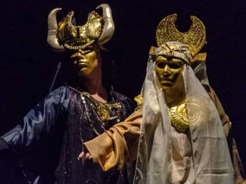 Зал аплодировал стоя: в театре Академия движения криворожанам представили новую премьеру (фото)