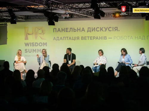 70% ветеранів готові повертатися до цивільних професій, — гендиректорка Фонду Ріната Ахметова Ксенія Сухова