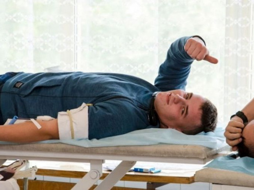 Доноры Днепропетровской области помогли спасти более 10 тысяч жизней