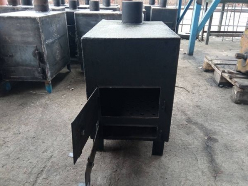 Працівники компанії Метінвест виготовили та передали Захисникам на нулі 310 буржуйок