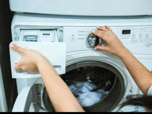 Прання в машинці - фото з відкритих джерел