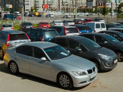Жители Днепропетровщины купили полтысячи новеньких автомобилей за прошлый месяц