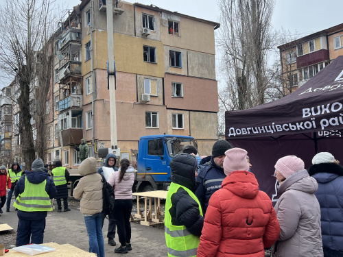 Без даху над головою залишилися криворіжці: у місті ліквідовують наслідки обстрілу 26 лютого