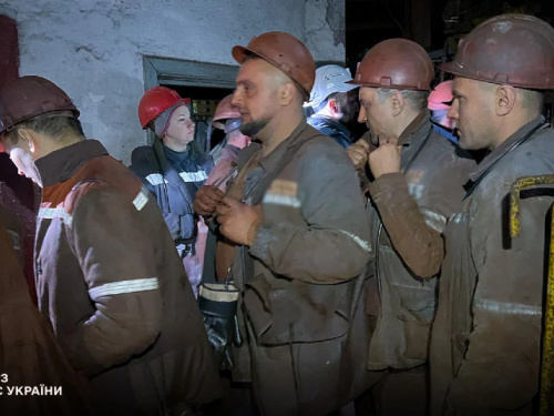 13 годин під землею: через аварійне знеструмлення у криворізькій шахті заблокувало працівників