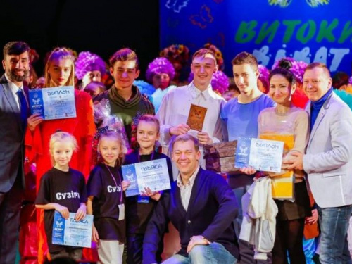 Дипломы, подарки и приглашения: криворожские танцевальные коллективы вернулись из Одессы (фоторепортаж)