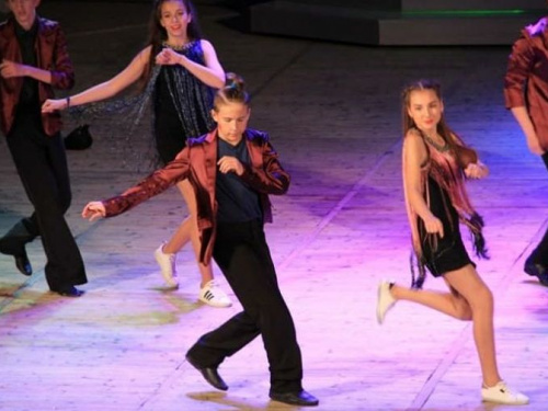 В Кривом Роге стартовал танцевальный конкурс "Стартинейджер" (ФОТО)