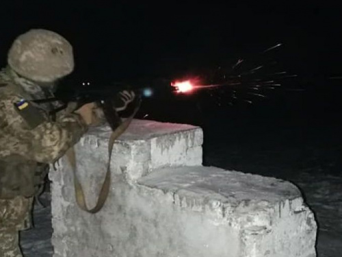 В Кривом Роге танкисты открыли огонь из стрелкового оружия (фото)