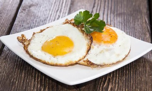 Секрет ідеальної яєчні: на чому смажити яйця, щоб було смачно - фото з відкритих джерел
