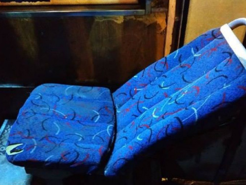 Новые маршрутки с раскладными креслами: в Кривом Роге пассажиры троллят перевозчиков 