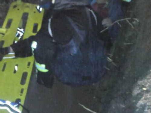 В Кривом Роге женщина упала в яму глубиной два метра
