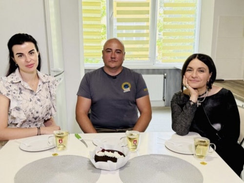 Пекло війни позаду: медик Олександр Демченко отримав власну квартиру за програмою «Вдома»