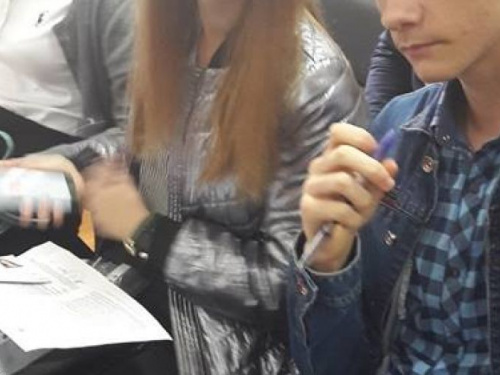 Сочинения школьников Кривого Рога проверят в Вашингтоне (ФОТО)