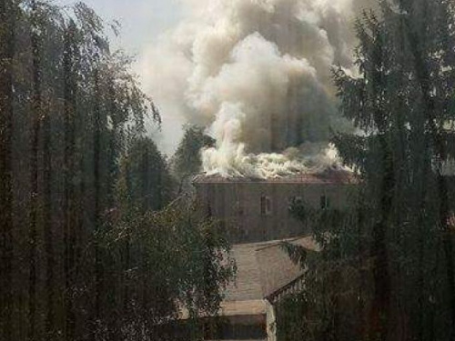 В Покровском районе Кривого Рога загорелось офисное здание (ФОТО)