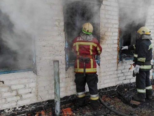 Минулої доби на Дніпропетровщині троє осіб загинули під час пожеж
