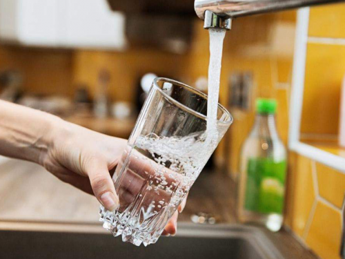 На Дніпропетровщині під час війни якість питної води досліджують ретельніше: що показали останні проби