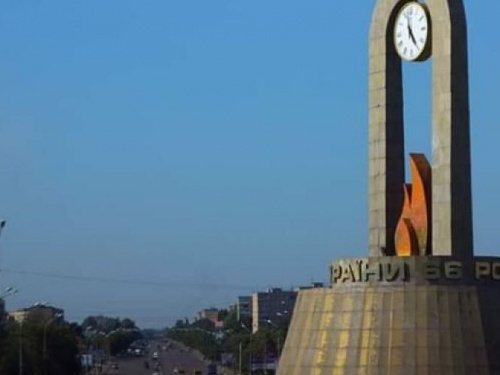 В Кривом Роге привлекут виновных и  восстановят памятник "Часы памяти"