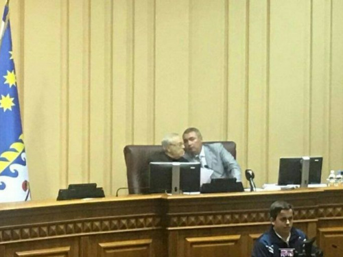 Криворожский горсовет не поддержал петицию о продлении троллейбусного маршрута