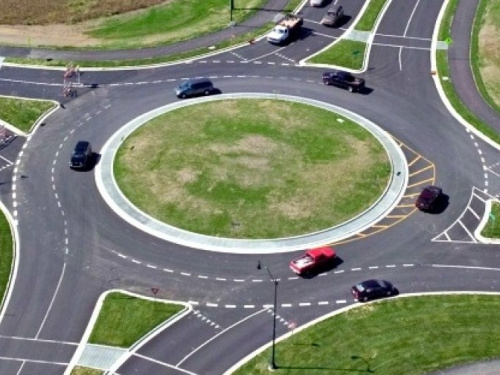 Водителям на заметку: в Кривом Роге меняются правила проезда перекрестков с круговым движением