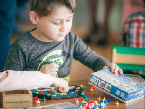 Нардеп из Кривого Рога представил азбуку про родной город, которую разработала его команда (фото)