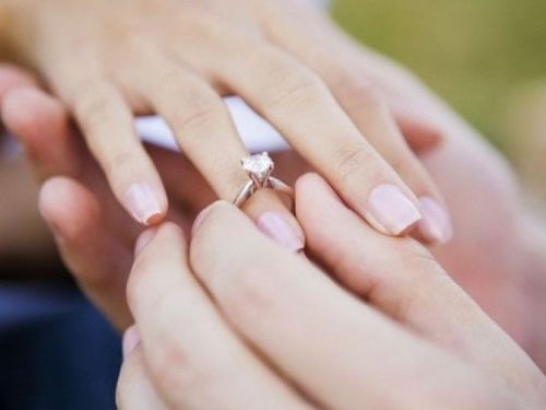 Свадебный бум в Кривом Роге: количество пар, желающих связать себя узами брака, приблизилось к полсотни