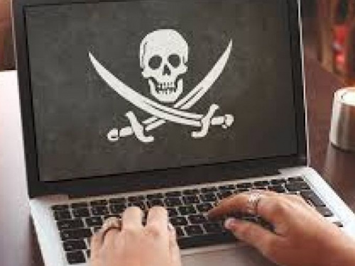 В Кривом Роге молодой парень попался на пиратстве