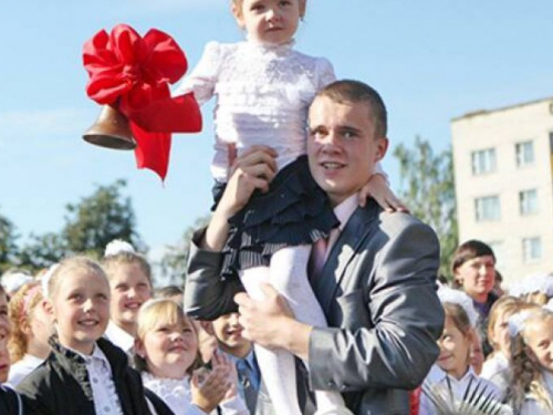 Каникулы продолжаются: в Кривом Роге переносят линейку с 1-го на 3 сентября