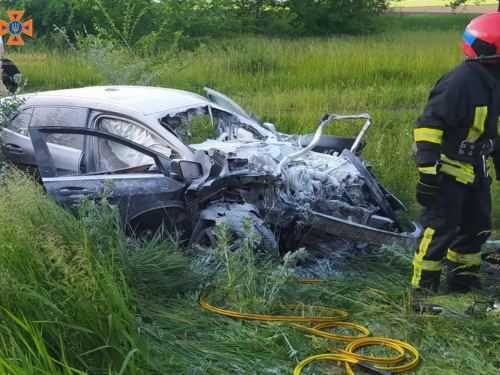 Смертельна ДТП у Криворізькому районі: на трасі «Дніпро-Миколаїв» зіштовхнулись два автомобілі