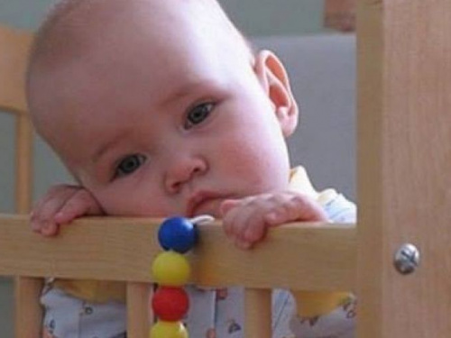 Подари детям-сиротам праздник: в Кривом Роге ищут аниматора-волонтера, игрушки и канцелярию