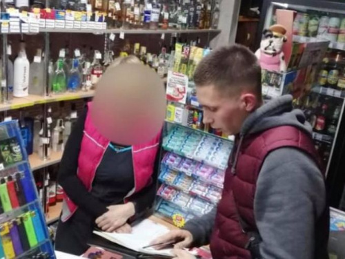 В Кривом Роге еще один продавец наказан за продажу сигарет несовершеннолетнему