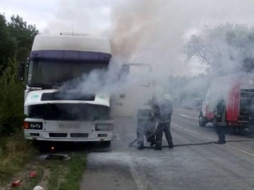 Происшествие на дороге: под Кривым Рогом загорелась фура (ФОТО)