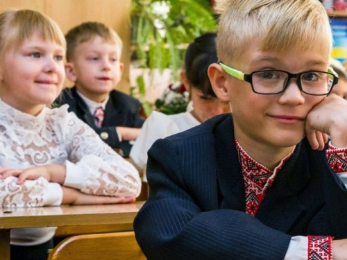 Сколько стоит собрать ребенка в школу в Кривом Роге? (ИНФОГРАФИКА)