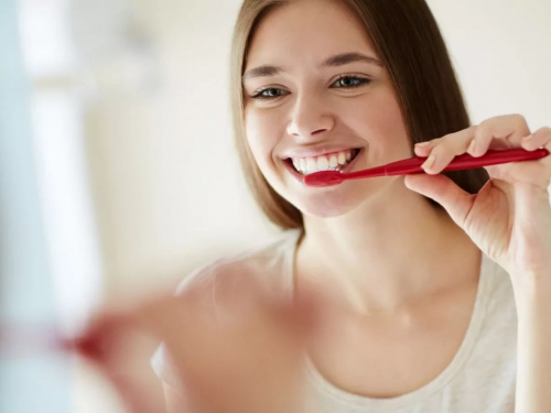 Іригатор vs зубна нитка: що обрати для ідеальної усмішки - фото з відкритих джерел
