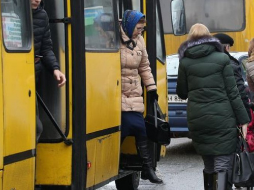 Вслед за городскими перевозчиками, цены на проезд поднимут перевозчики Криворожского района
