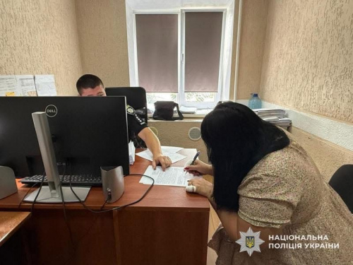 Видавала себе за адвоката: жінка ошукала військових на 3,5 мільйона гривень