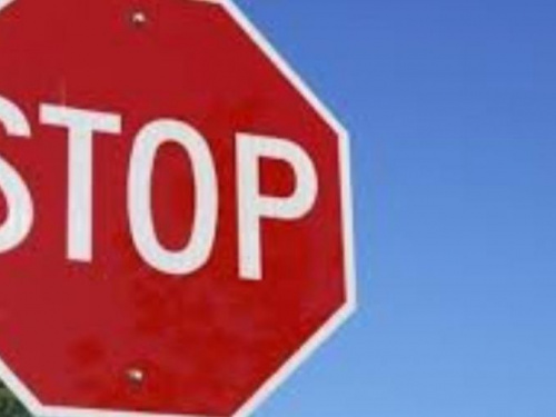 Даешь воду: в Криворожском районе люди перекрыли трассу 