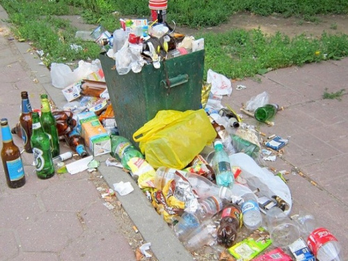 Обустройство контейнерных площадок в Кривом Роге продолжается (ФОТОФАКТ)